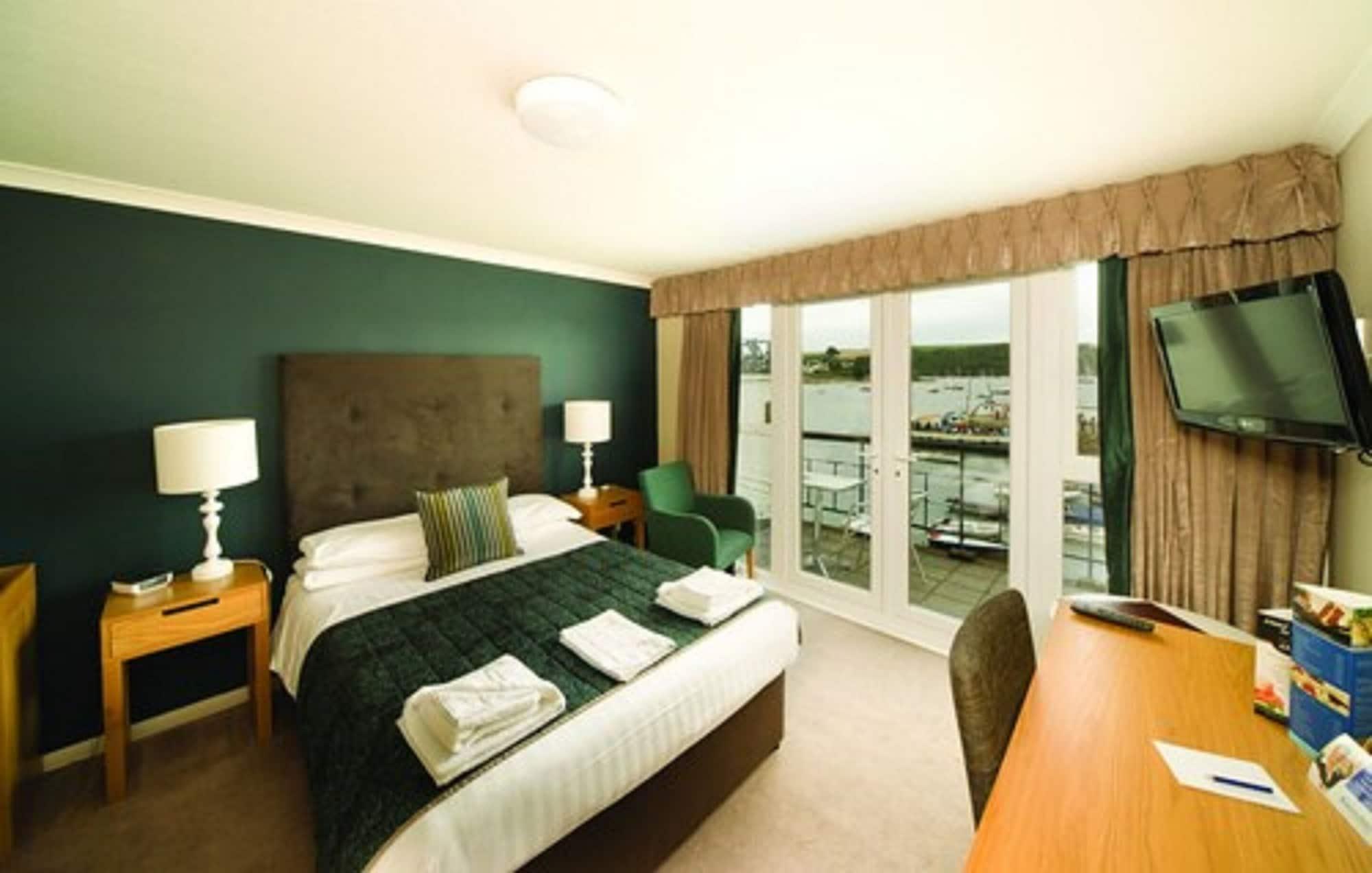Ship And Castle Hotel سانت ماويس المظهر الخارجي الصورة